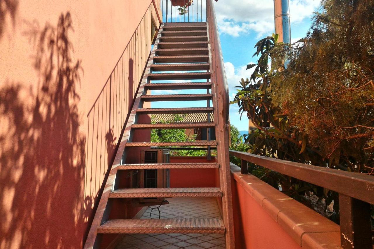 Corona Bed & Breakfast Sardara Exterior foto